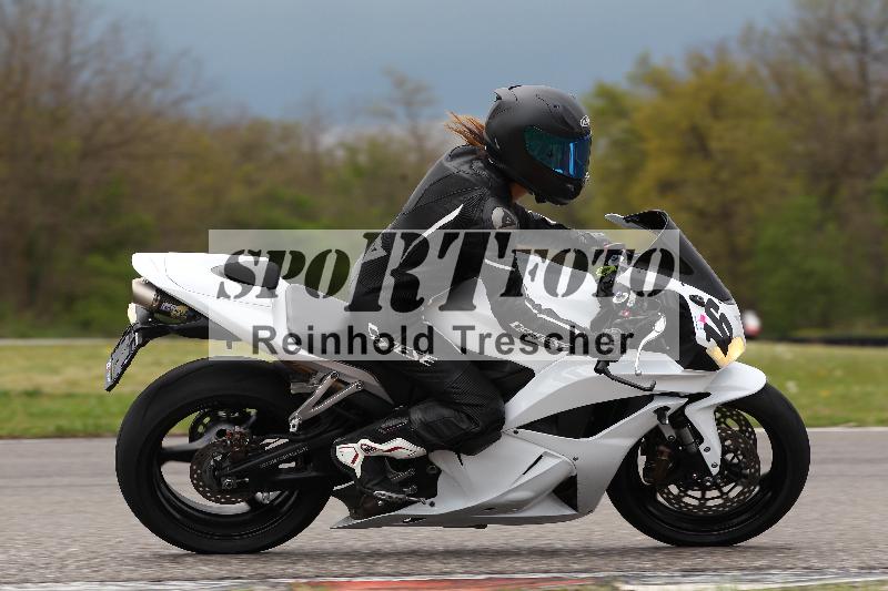 Archiv-2022/13 25.04.2022 Plüss Moto Sport ADR/Freies Fahren/16